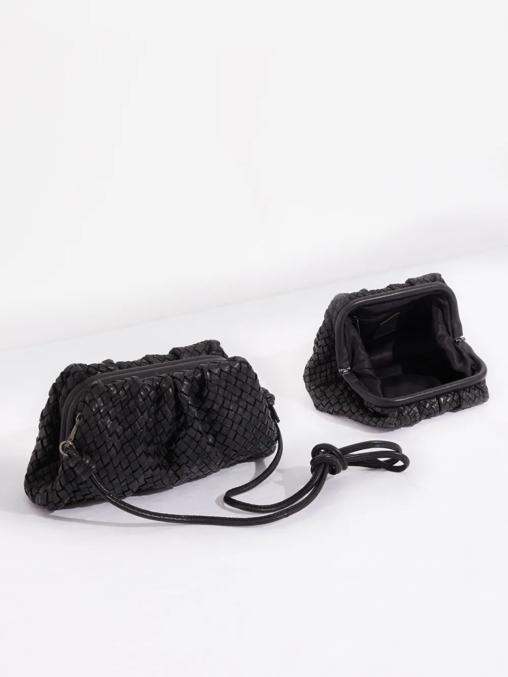 Fashion NIC+ZOE Latico Noble Clutch Black
