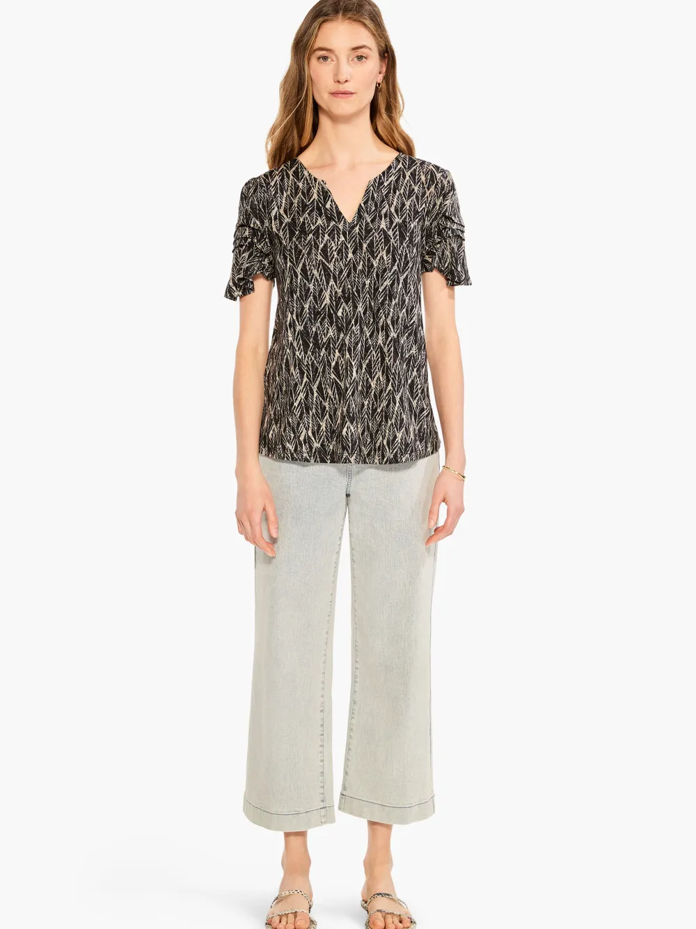 Fashion NIC+ZOE Nzt Sketched Leaves Flutter Sleeve Split Neck Tee Black Multi